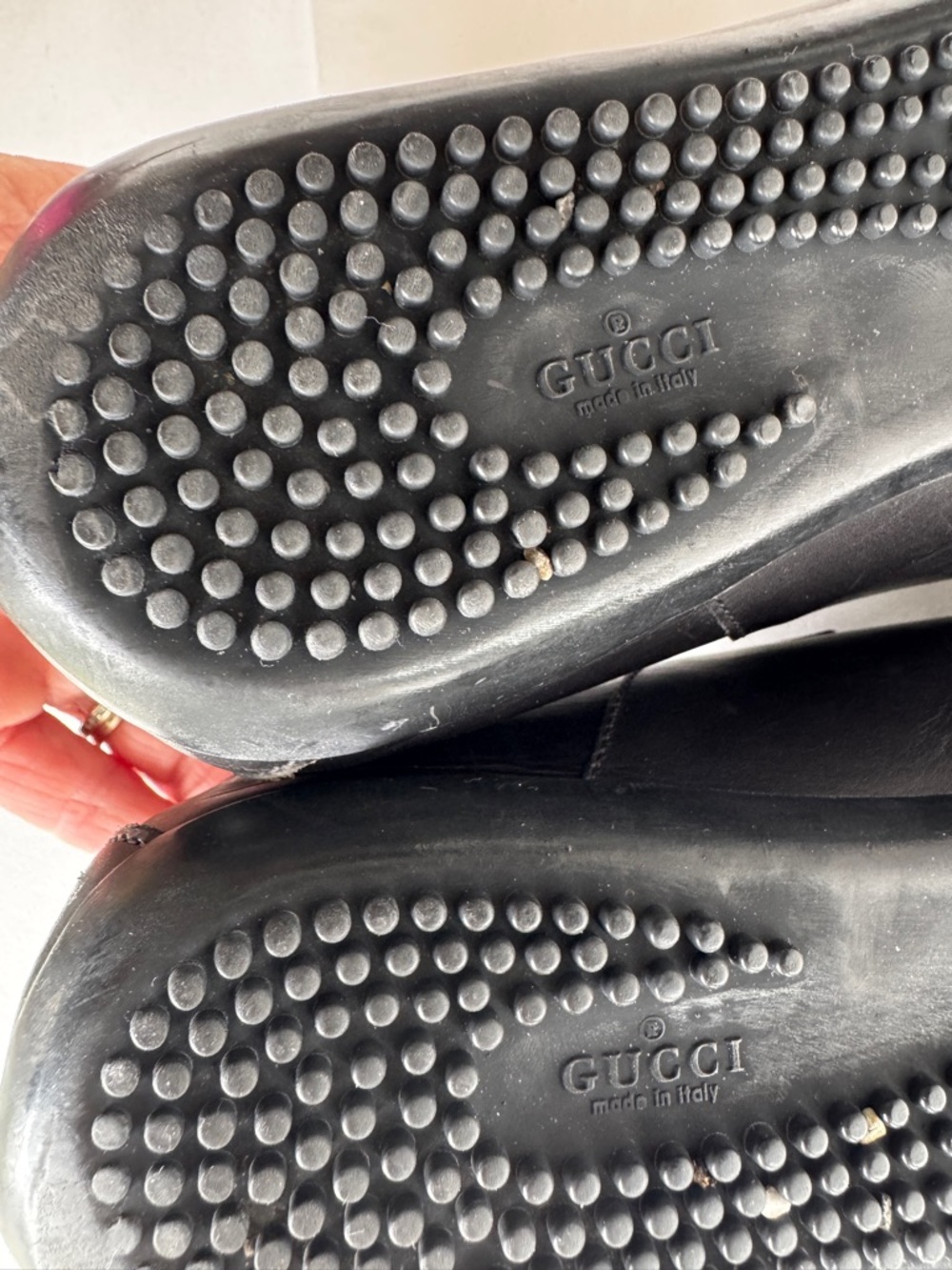 Vintage Gucci Black Leather Triple Velcro Strap Sneaker Gold Hardware 10B - Picture 11 of 13